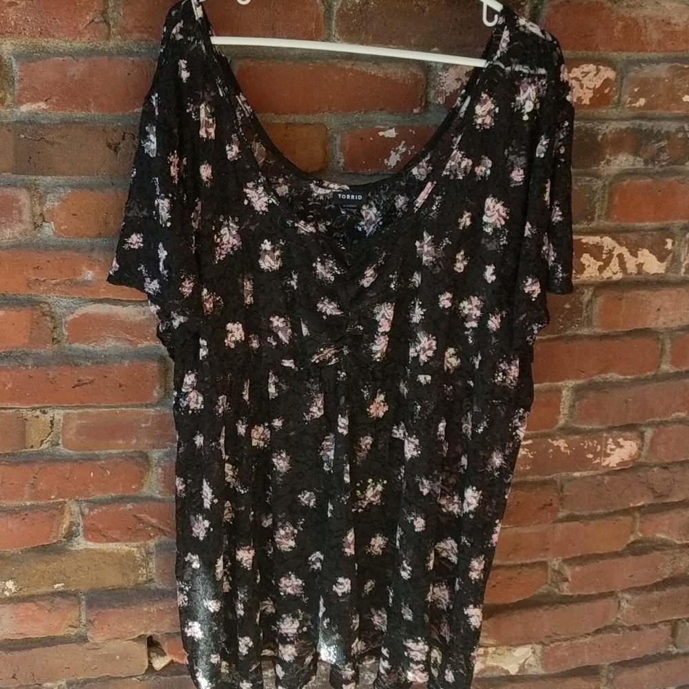 Torrid Sheer T-shirt Size 5